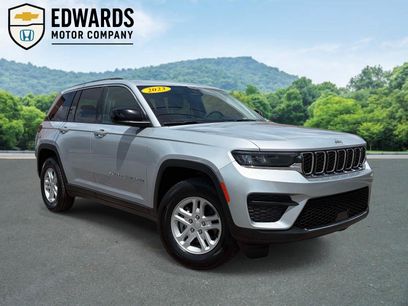 Used 2023 Jeep Grand Cherokee Laredo