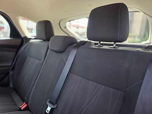 Used 2016 Ford Focus SE w/ SE Sport Package image 26