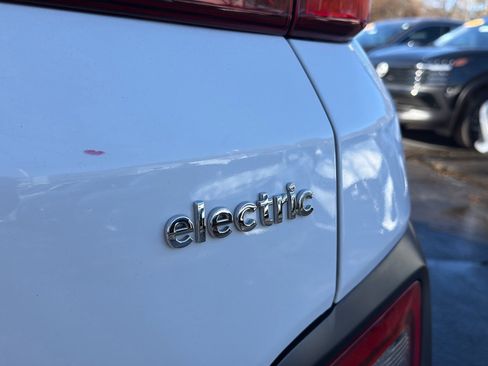 Used 2021 Hyundai Kona Limited image 15