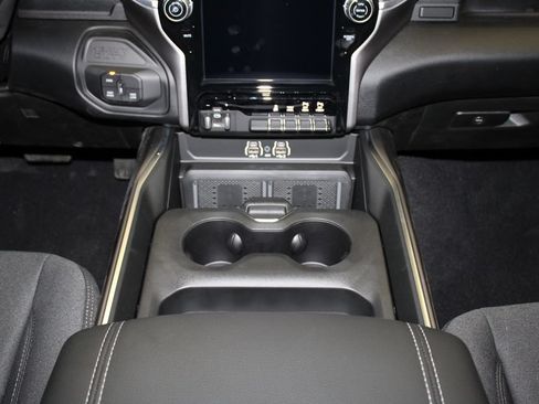 New 2026 RAM 2500 Big Horn AWD/4WD image 23