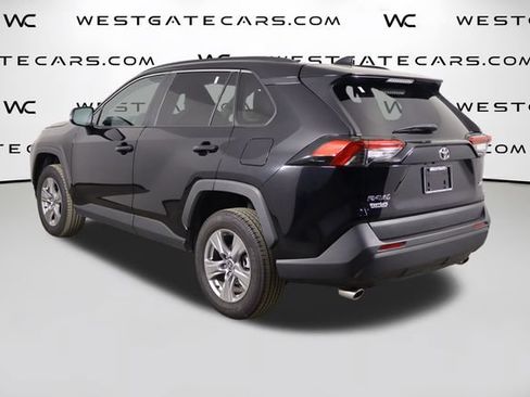 Used 2025 Toyota RAV4 XLE FWD image 41