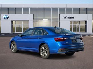 Used 2024 Volkswagen Jetta SE w/ Panoramic Sunroof Package video 2