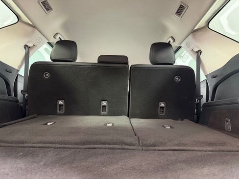 Used 2024 Nissan Pathfinder SV image 33