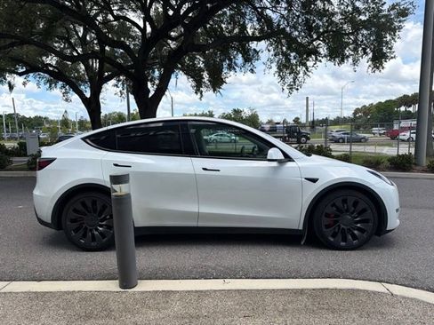 Used 2023 Tesla Model Y Performance AWD/4WD image 3