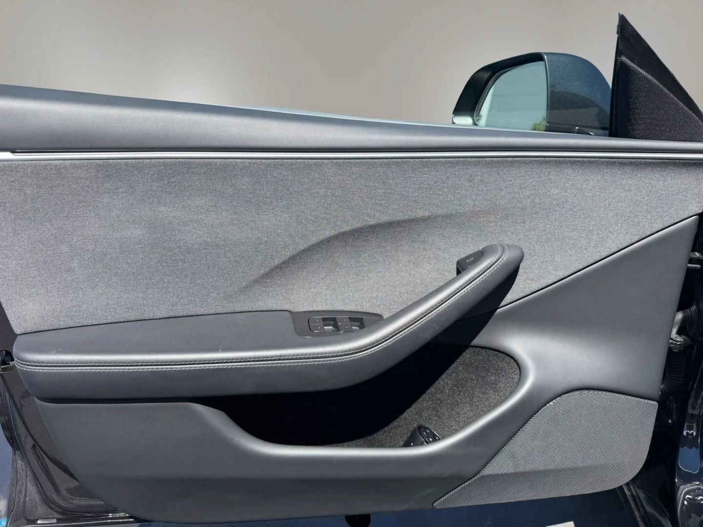 Used 2025 Tesla Model 3 Long Range RWD image 9