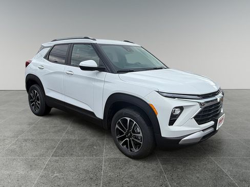 New 2026 Chevrolet TrailBlazer LT w/ Convenience Package AWD/4WD image 7