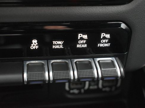 Used 2019 RAM 1500 Sport w/ Level 2 Equipment Group AWD/4WD image 29