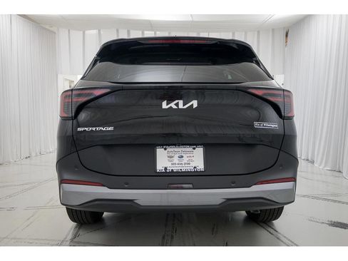 New 2026 Kia Sportage EX image 6