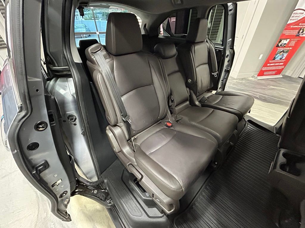 Used 2018 Honda Odyssey EX-L image 5