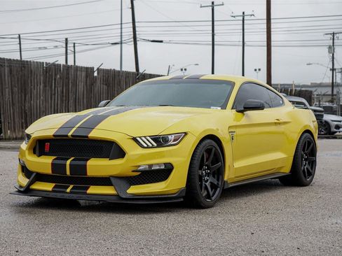 Certified 2017 Ford Mustang Shelby GT350R w/ GT350R Equipment Group 920A RWD image 8