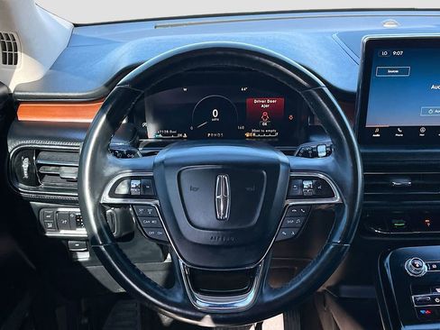 Used 2021 Lincoln Nautilus Reserve AWD/4WD image 11