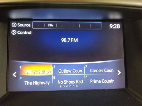 Used 2017 Nissan Pathfinder S image 25