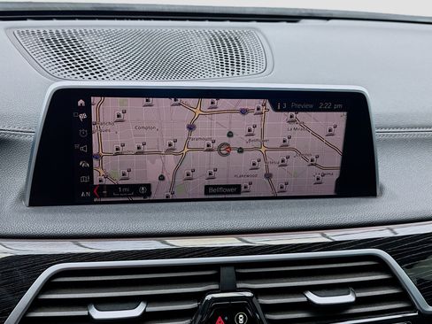 Used 2019 BMW 740i w/ M Sport Package RWD image 9
