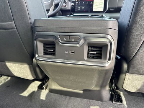 Used 2026 GMC Sierra 1500 Denali AWD/4WD image 19