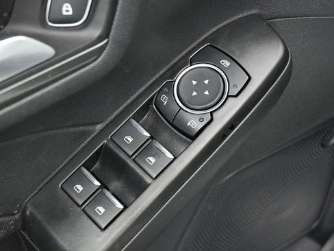 New 2025 Ford Escape SE image 9