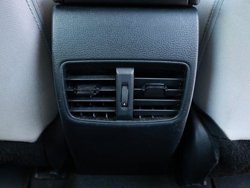 Used 2024 Toyota Corolla Cross L AWD/4WD image 28