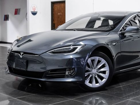 Used 2018 Tesla Model S 75D image 9