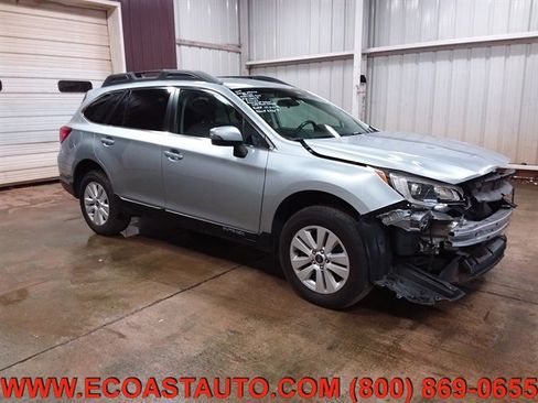Used 2015 Subaru Outback 2.5i Premium image 4