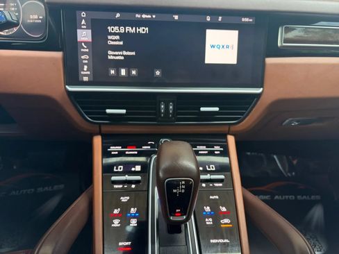 Used 2019 Porsche Cayenne AWD/4WD image 23