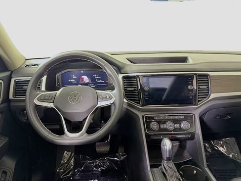 Used 2023 Volkswagen Atlas SE image 23