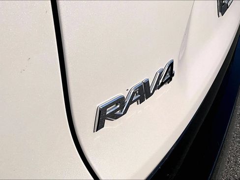Used 2020 Toyota RAV4 XSE AWD/4WD image 26
