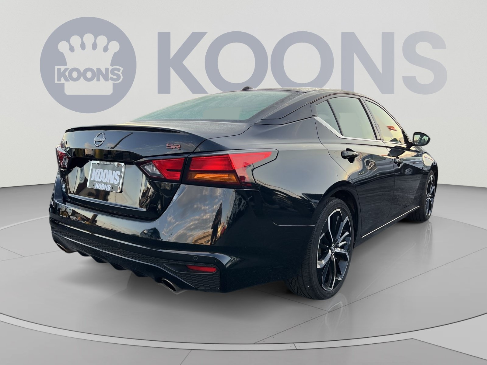 Used 2024 Nissan Altima 2.5 SR FWD image 7