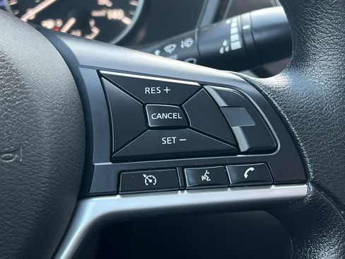Used 2025 Nissan Altima 2.5 SV FWD image 28