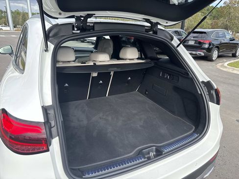 Used 2025 Mercedes-Benz GLC 300 image 12