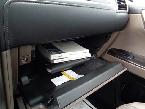 Used 2021 Lexus GX 460 Premium w/ Premium Package image 19