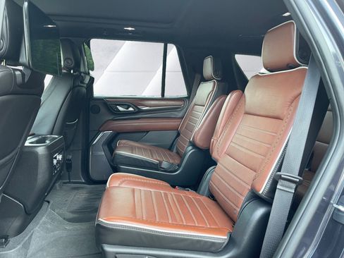 Used 2023 GMC Yukon Denali Ultimate w/ LPO, Floor Liner Package AWD/4WD image 14