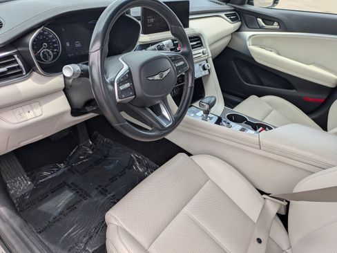 Used 2024 Genesis G70 2.5T RWD image 23