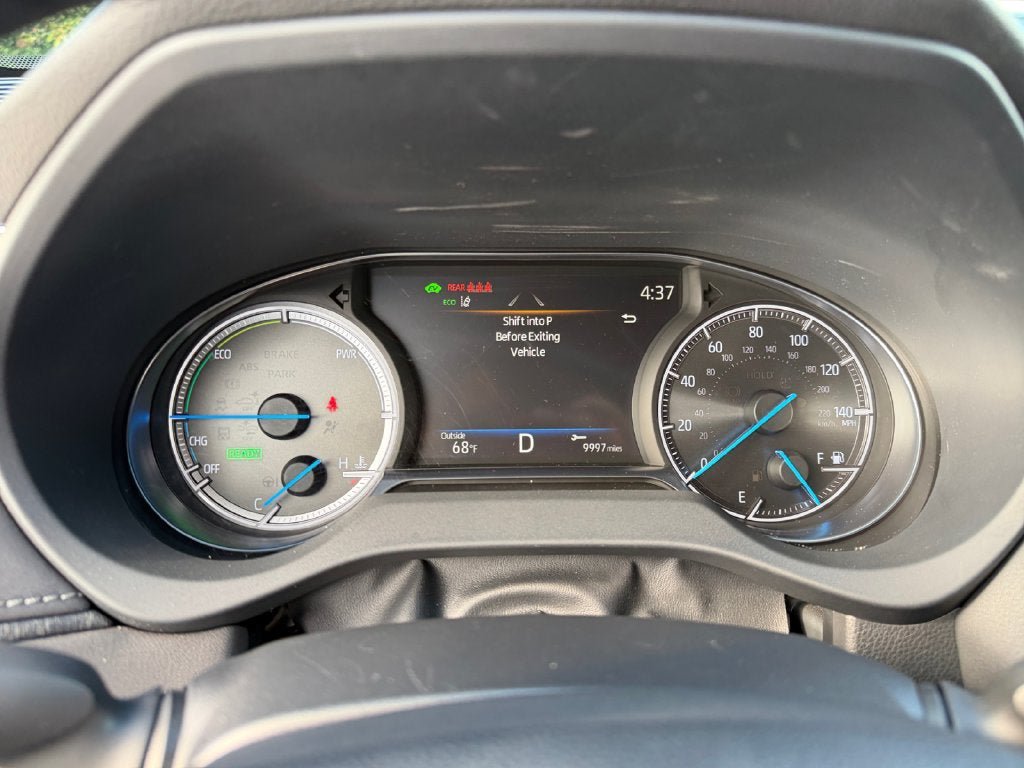 Used 2024 Toyota Venza LE AWD/4WD image 14