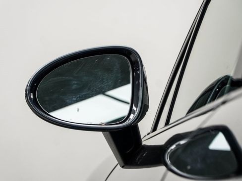 Used 2019 Porsche Macan image 14