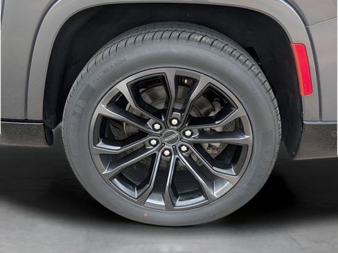 Used 2024 Jeep Grand Wagoneer L Series II w/ Quick Order Packagew 28T image 3