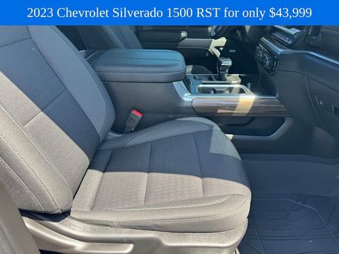 Used 2023 Chevrolet Silverado 1500 RST w/ Redline Edition AWD/4WD image 9