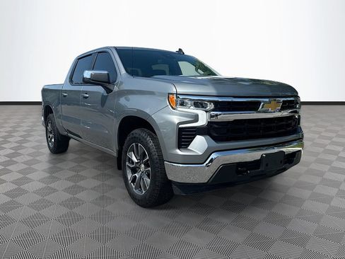 Used 2025 Chevrolet Silverado 1500 LT AWD/4WD image 4