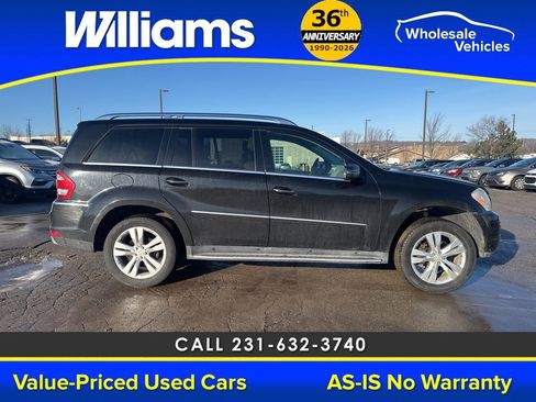 Used 2011 Mercedes-Benz GL 450 4MATIC image 2