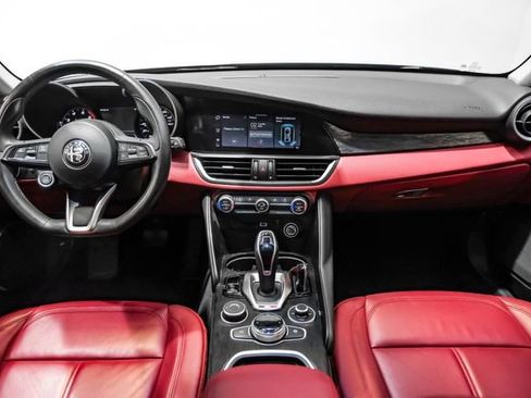 Used 2021 Alfa Romeo Giulia Sprint w/ Nero Edizione RWD image 22