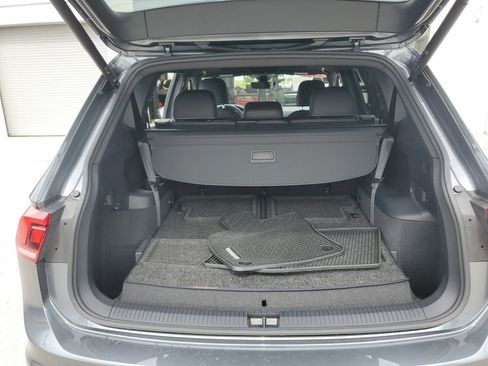 Certified 2023 Volkswagen Tiguan SE R-Line FWD image 14
