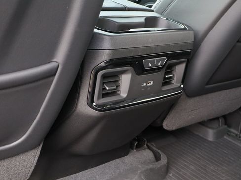 Certified 2025 GMC Sierra 2500 AT4X w/ AT4X AEV Edition AWD/4WD image 26