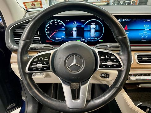 Used 2021 Mercedes-Benz GLS 450 4MATIC image 21