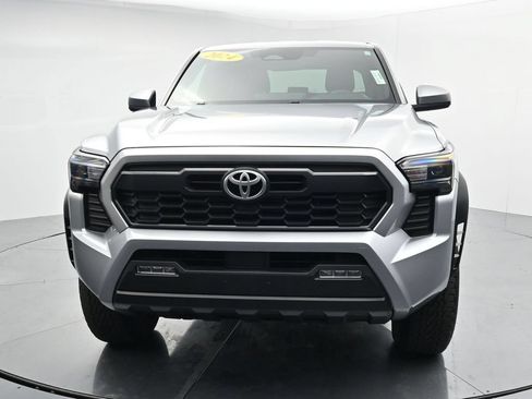 Used 2024 Toyota Tacoma TRD Off-Road AWD/4WD image 3