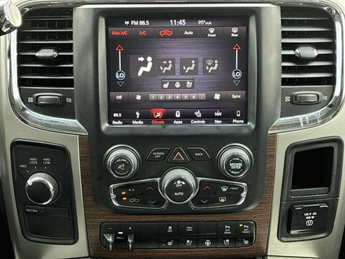 Used 2018 RAM 2500 Laramie AWD/4WD image 16