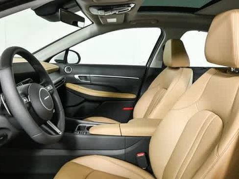 New 2025 Hyundai Sonata Limited FWD image 6