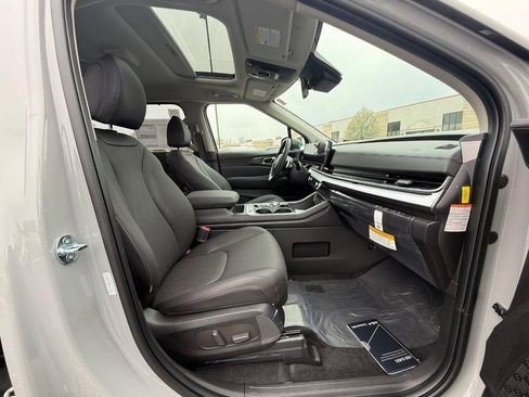 New 2026 Kia Carnival SX FWD image 11