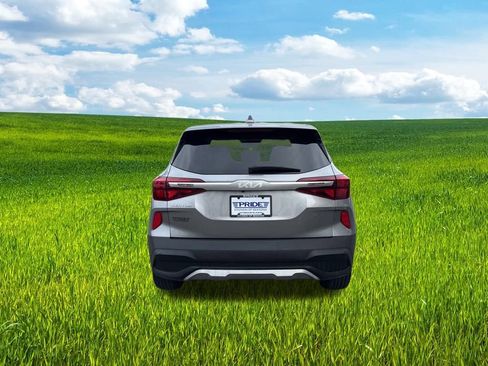 Used 2023 Kia Seltos LX image 7