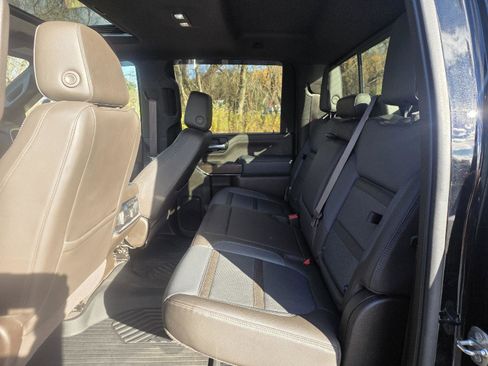 Certified 2021 GMC Sierra 3500 Denali image 22