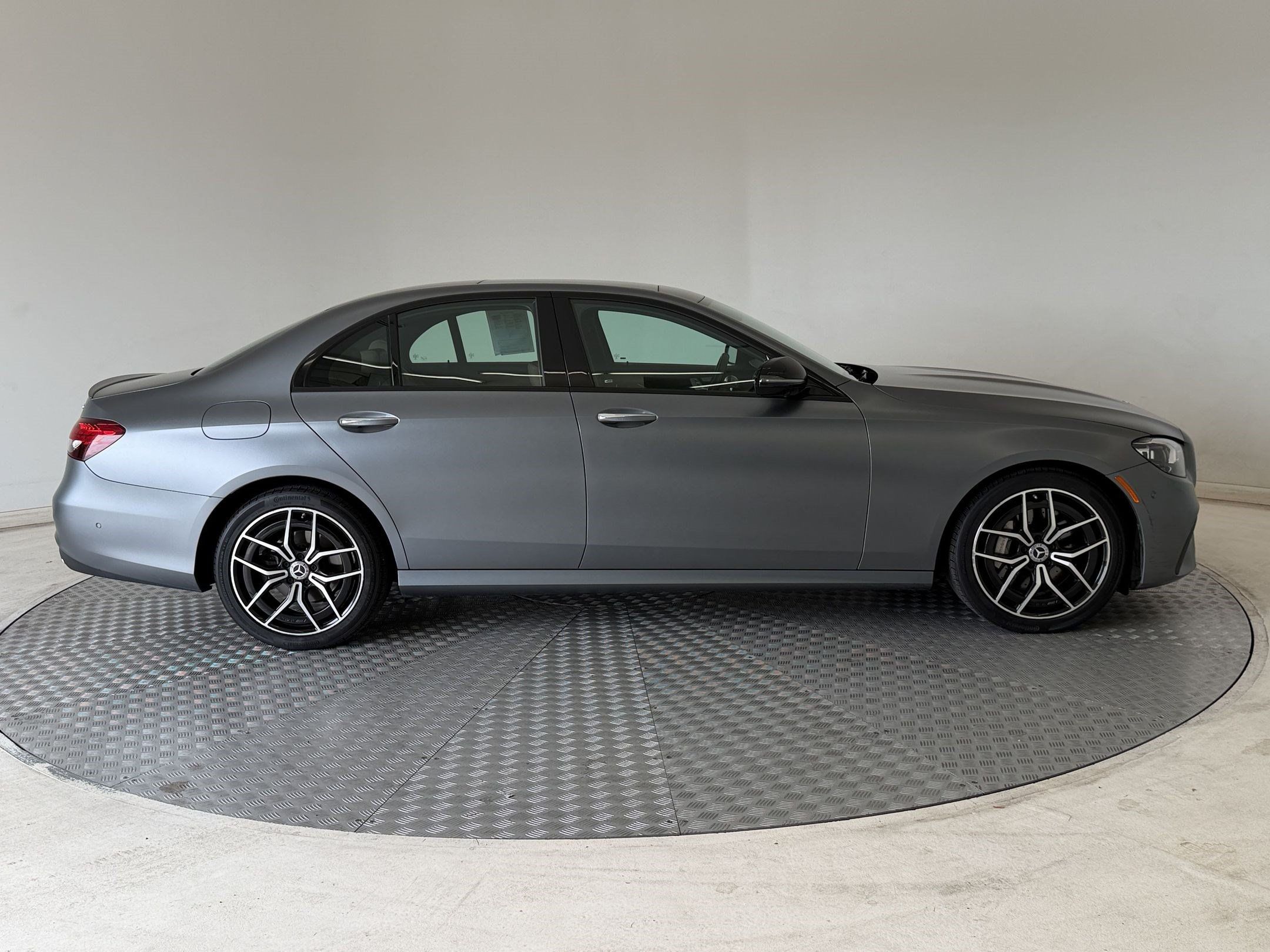Used 2022 Mercedes-Benz E 350 4MATIC Sedan image 8