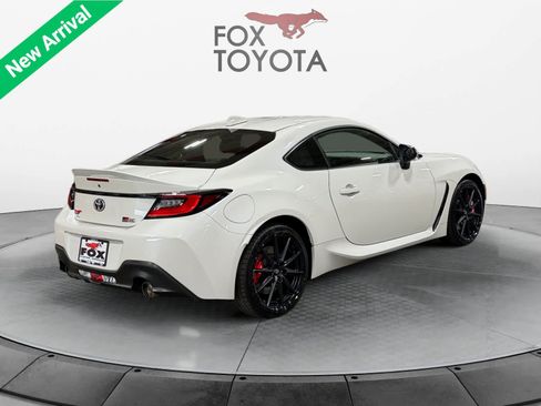 Used 2025 Toyota GR86 Premium w/ Performance Package RWD image 6