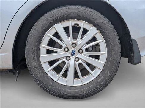 Used 2017 Subaru Impreza 2.0i Premium AWD/4WD image 9